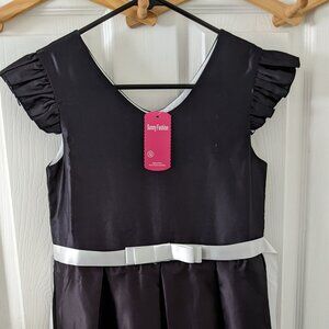 Sunny Fashion Girls V-Neckline Dress Size 12 Black with White NWT (tiny defect)